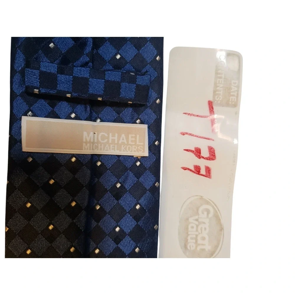 Michael Kors Mens Tie Necktie Designer Luxury Blue Silver Geometric Businesscore